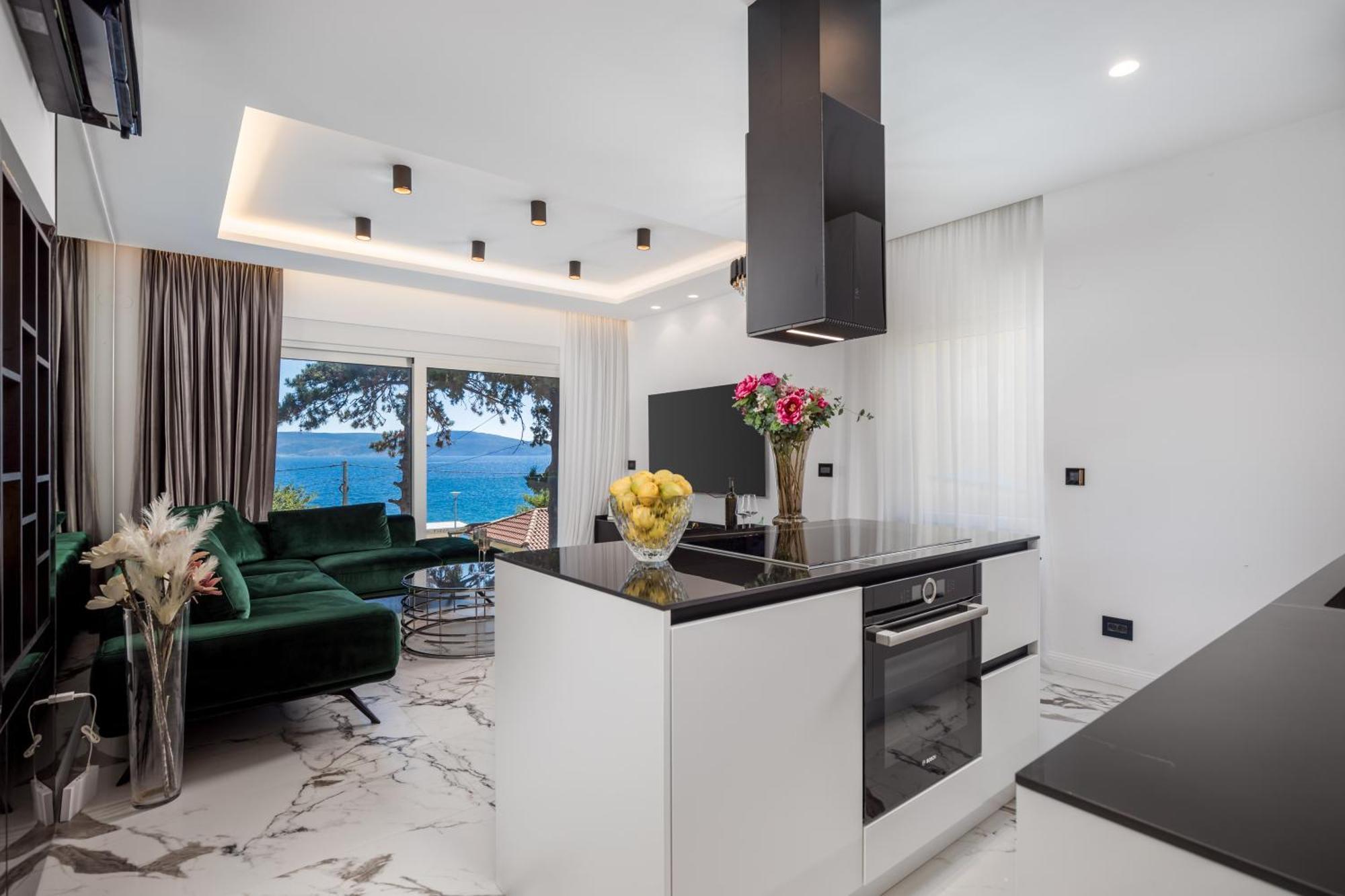 Rocky Beach Rooms Нови-Винодолски Экстерьер фото