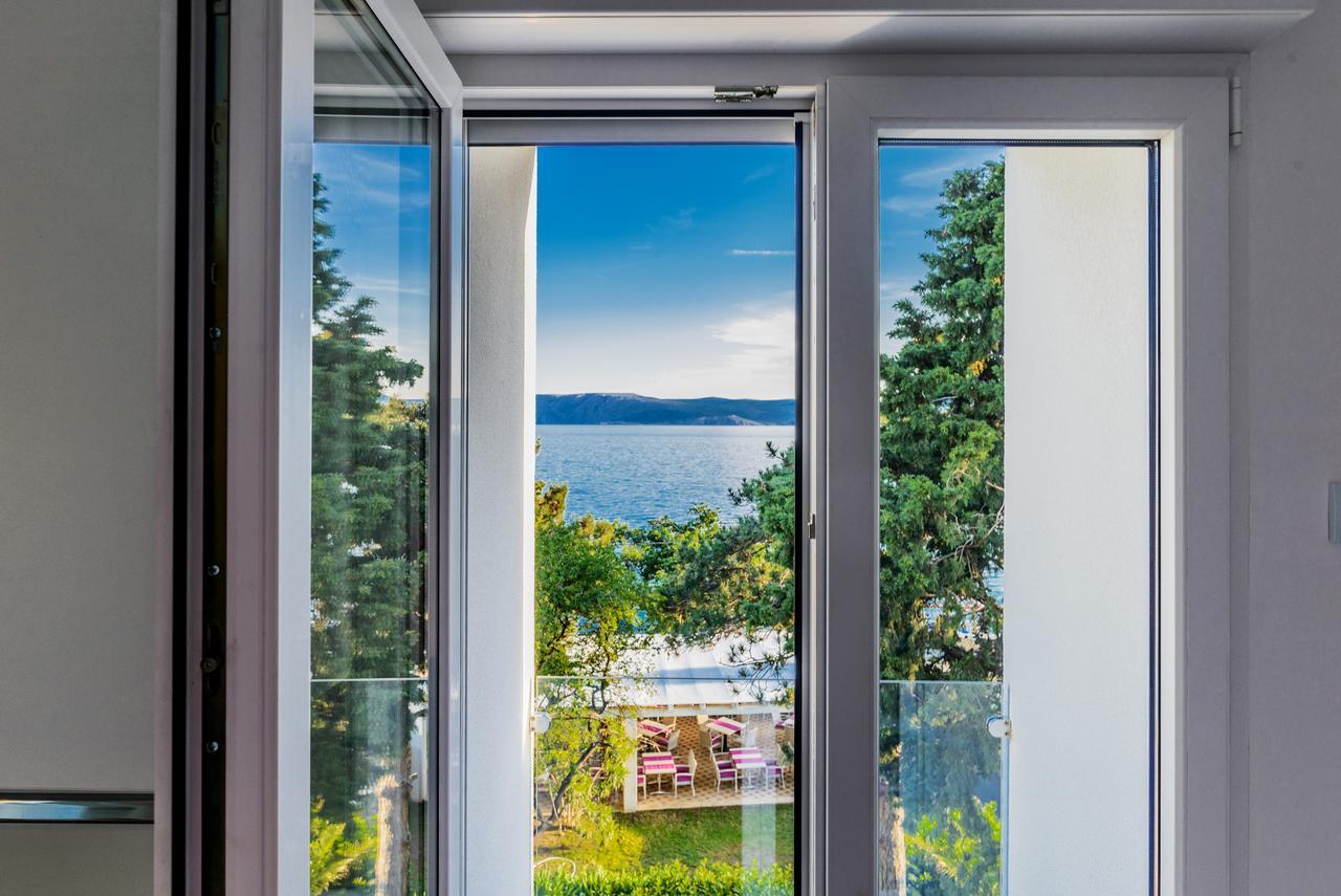 Rocky Beach Rooms Нови-Винодолски Экстерьер фото