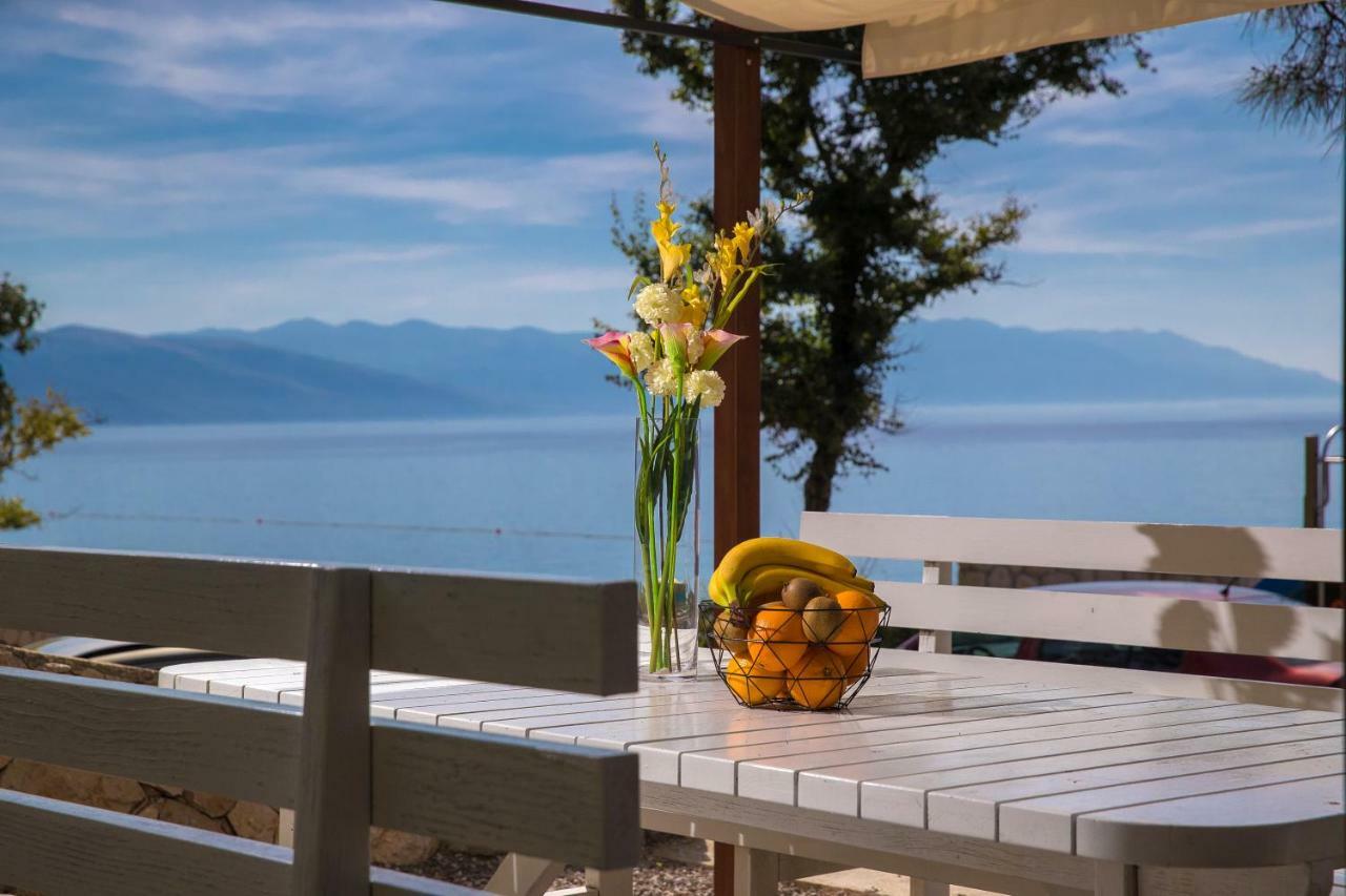 Rocky Beach Rooms Нови-Винодолски Экстерьер фото