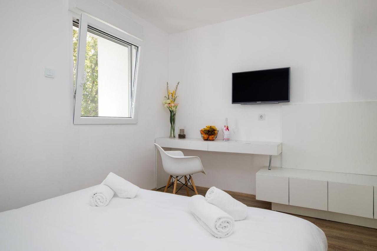 Rocky Beach Rooms Нови-Винодолски Экстерьер фото