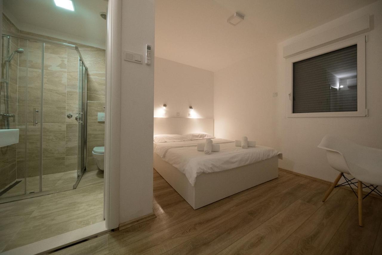 Rocky Beach Rooms Нови-Винодолски Экстерьер фото